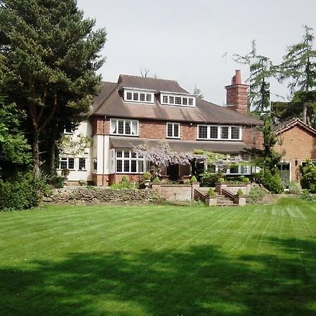 Coach House Villa Woking Ngoại thất bức ảnh