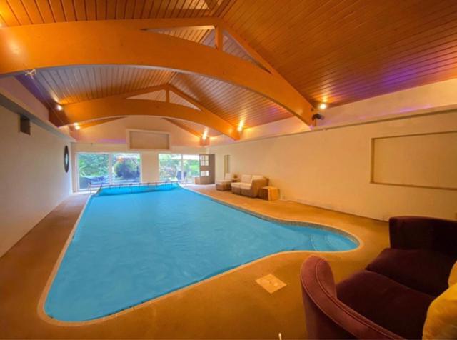 Coach House Villa Woking Ngoại thất bức ảnh