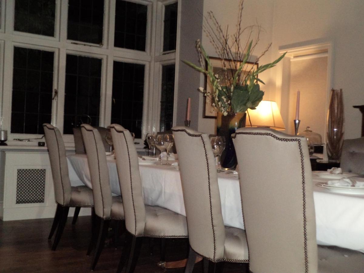 Coach House Villa Woking Ngoại thất bức ảnh