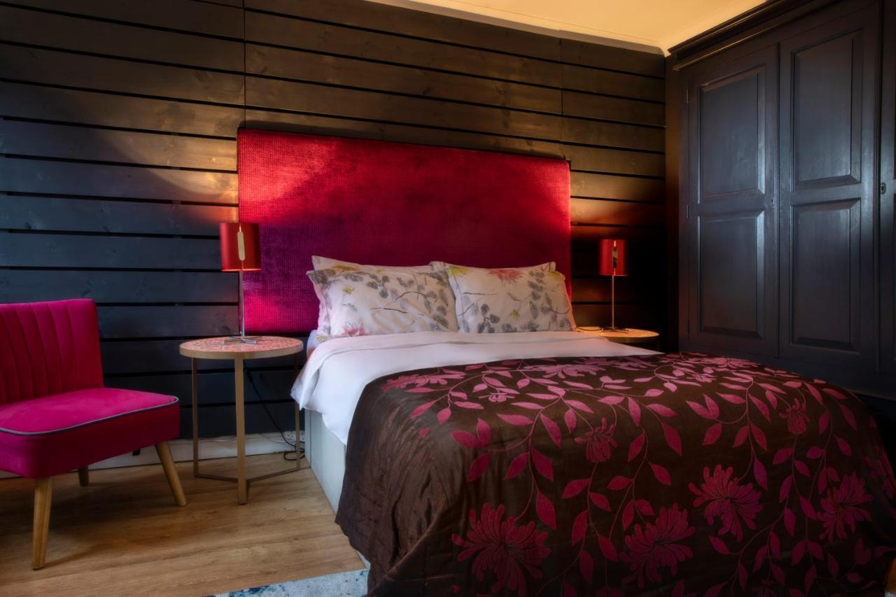 Coach House Villa Woking Ngoại thất bức ảnh