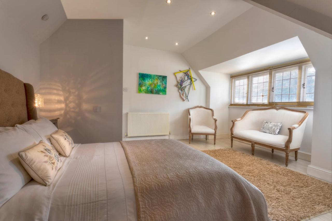Coach House Villa Woking Ngoại thất bức ảnh