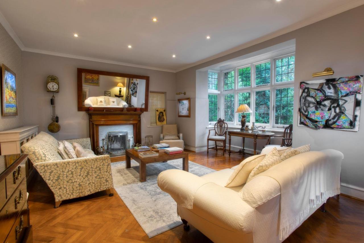 Coach House Villa Woking Ngoại thất bức ảnh